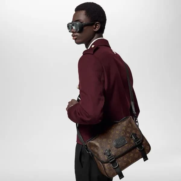 매장판 루이비통 남성 트레일 메신저 M46972 - Louis vuitton Mens Tr… - 1