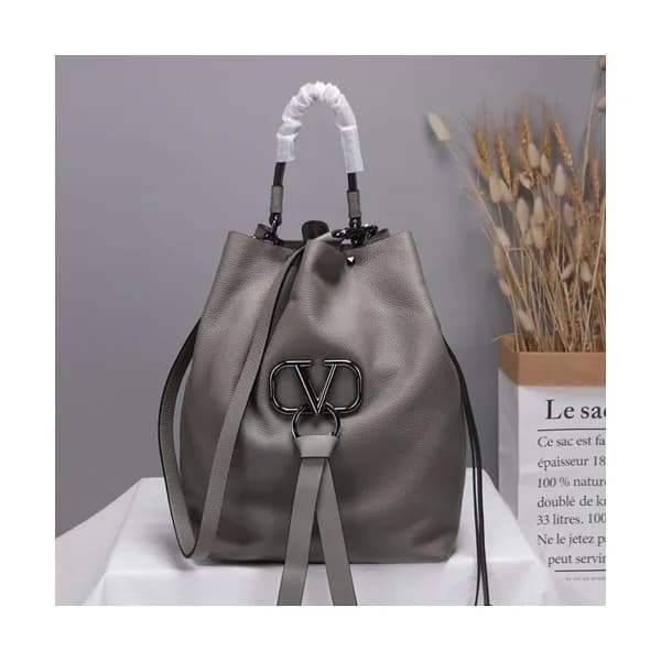 Valentino 2019 V-ring Leather Large Bucket Tote Sh… - 1