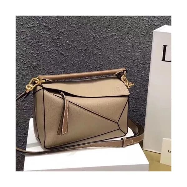 Loewe 2019 Puzzle Small Shoulder Bag, 24CM - 로에베 2… - 1