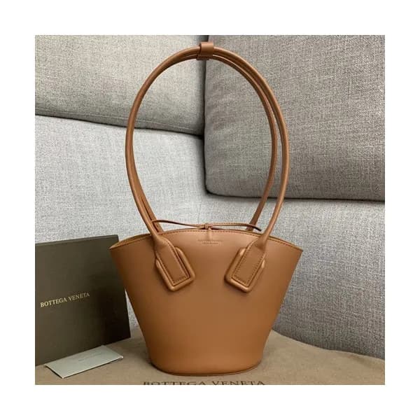 Bottega Veneta 2019 Basket Tote Shoulder Bag,28cm … - 1
