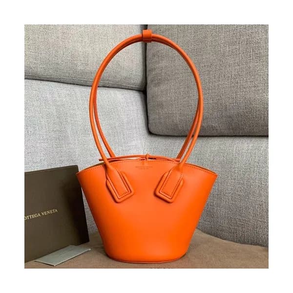 Bottega Veneta 2019 Basket Tote Shoulder Bag,28cm … - 1