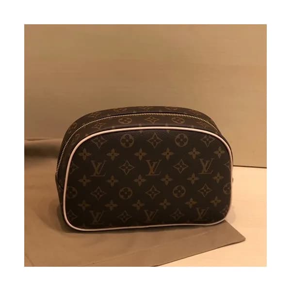 Louis Vuitton 2019 Monogram Pouch Bag,25.5cm - 루이비… - 1