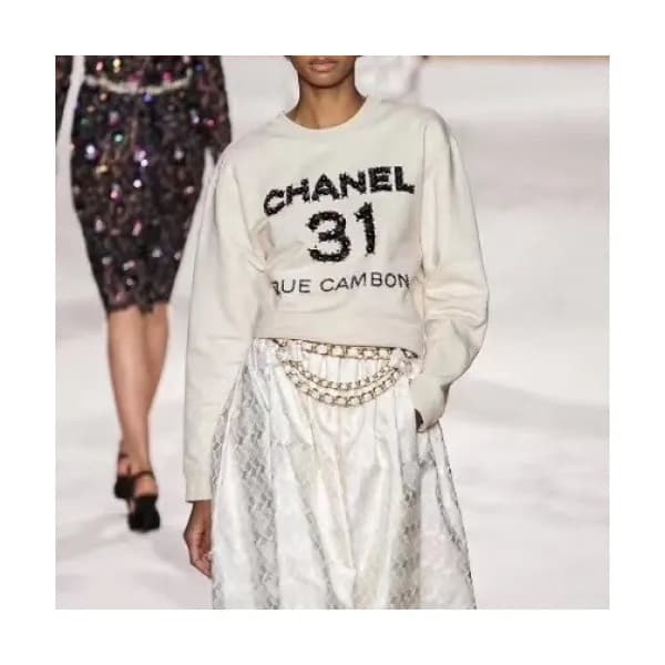 [샤넬]Chanel 2020 Womens Crew-neck Logo Cotton Tshir… - 1