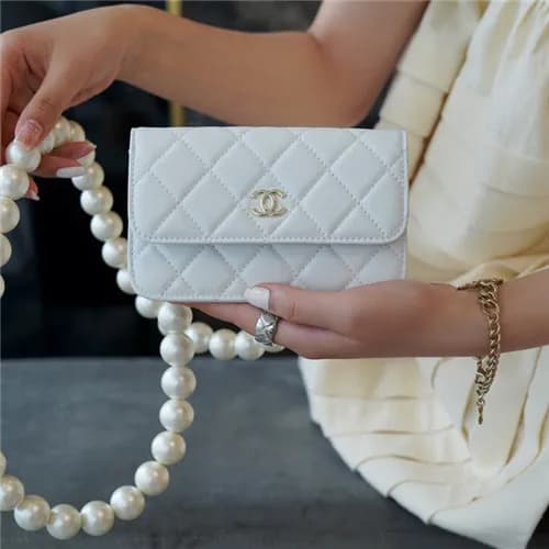 [올 여름 신상]Chanel 2021 Women's Pearl Chain Leath… - 1