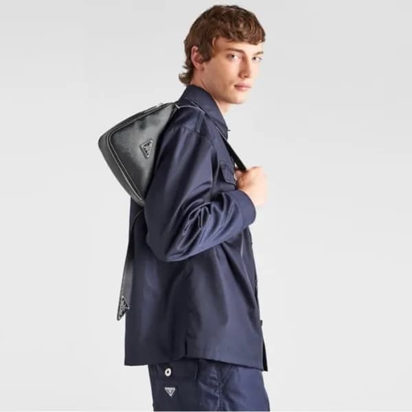 프라다 남성 블랙 슬링백 - Prada Mens Black Fanny Bag - pr56x - 1