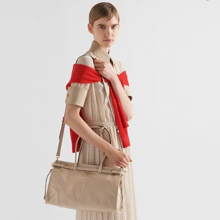 프라다 여성 베이지 럭스 소프트 백 - Prada Womens Beige LuxSoft B… - 1