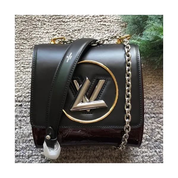 Louis Vuitton Pochette Twist Chain Shoulder Bag,19… - 1