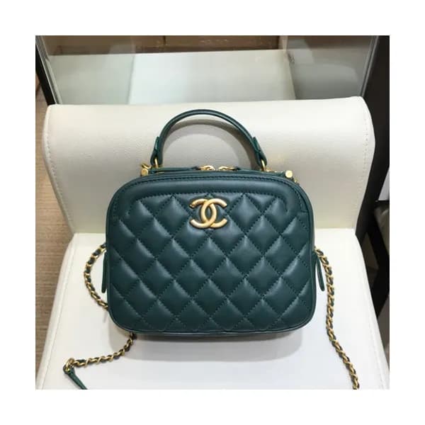 Chanel 2019 Leather Tote Shoulder Bag ,18CM - 샤넬 2… - 1