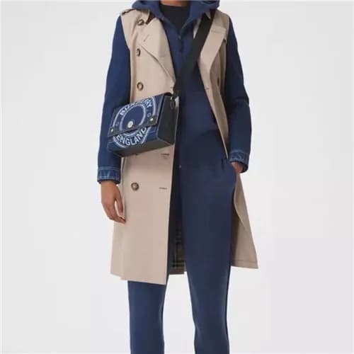 [버버리]Burberry 2021 Women's Denim Shoulder Bag,… - 1