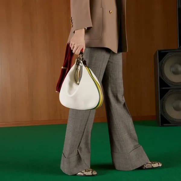구찌 여성 화이트 숄더백- Gucci Womens White Shoulder Bag - g… - 1
