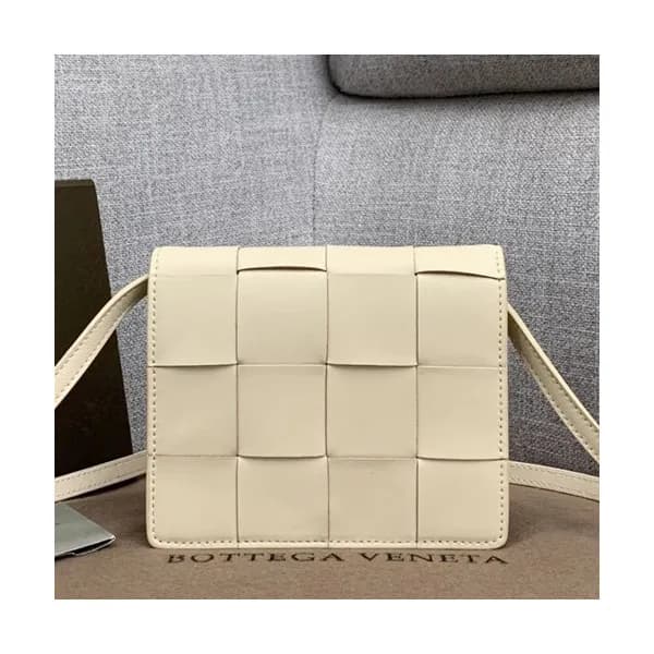 Bottega Veneta 2019 Leather Shoulder Bag,16cm - 보테… - 1