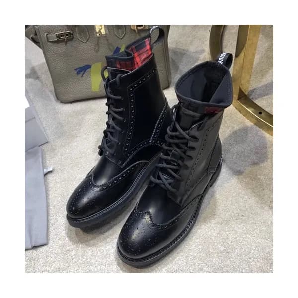 [걸크러시]Dior 2019 Ladies Leather Boots - 디올 2019 여성용… - 1