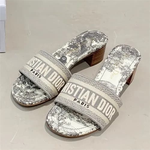 [세련되고 이뻐]Dior 2021 Women's Embroidery Slipper,… - 1