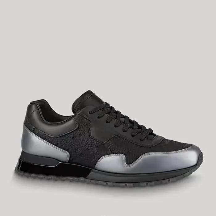 루이비통 남성 블랙 스니커즈 - Louis vuitton Mens Black Sneaker… - 1