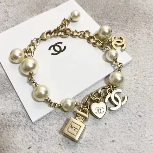 CHANEL Yellow Gold Bangle - 샤넬 여성용 팔지18k 도금 옐로우 골… - 1