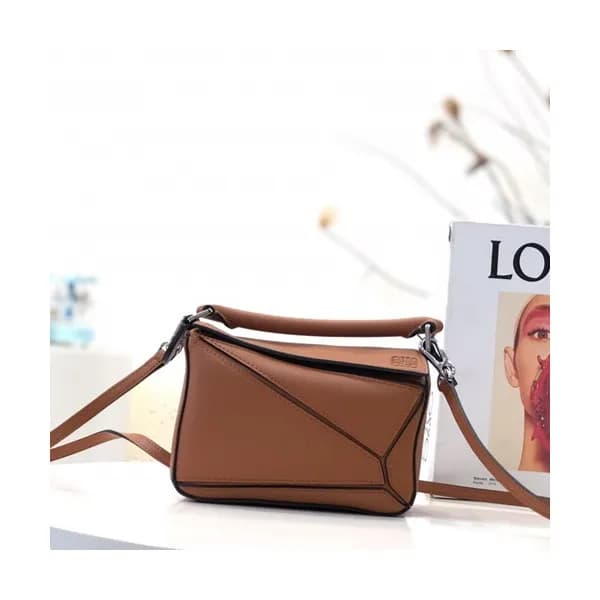 Loewe 2019 Puzzle Mini Shoulder Bag, 18CM - 로에베 20… - 1