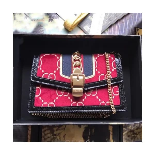 Gucci 2019 Sylvie VelVet Chain Shoulder Bag,19CM -… - 1