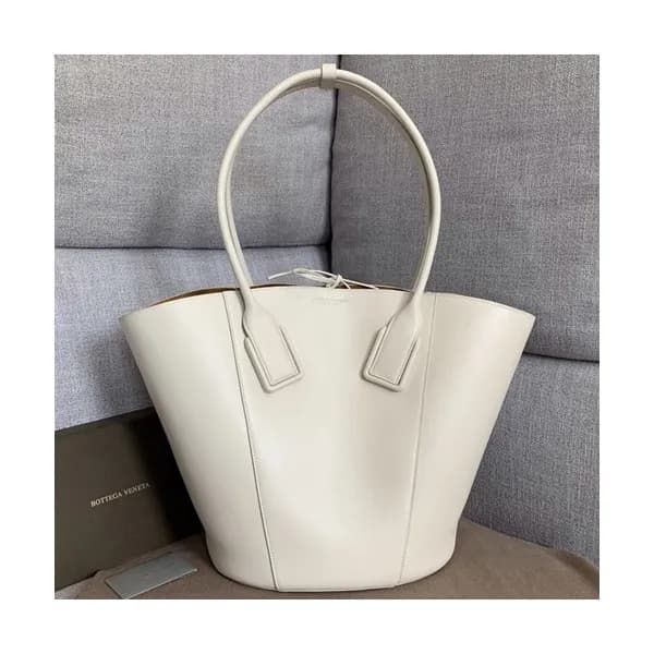 Bottega Veneta 2019 Basket Large Tote Shoulder Bag… - 1