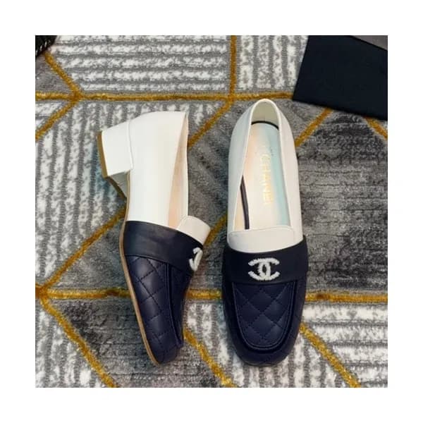 Chanel 2019 Ladies Leather Loafer - 샤넬 2019 여성용 레더… - 1