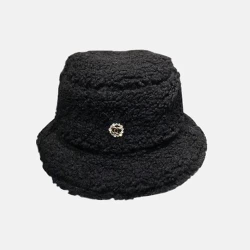 Chanel 2019 Ladies Lambs Wool Cap - 샤넬 2019 여성용 램스… - 1