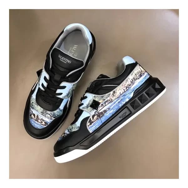발렌티노 남/녀 스터드 블랙 스니커즈 - Unisex Black Sneakers - val… - 1