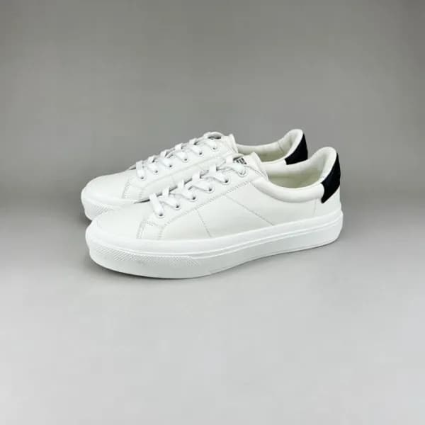 지방시 남/녀 클래식 화이트 스니커즈 - Unisex White Sneakers - giv… - 1