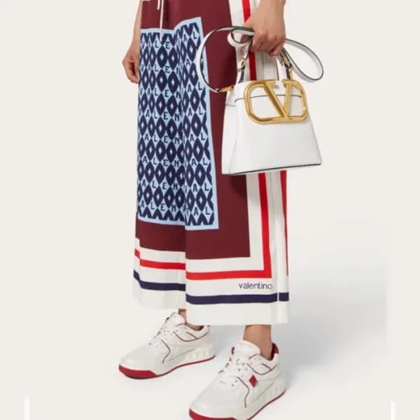 발렌티노 여성 화이트 크로스백 - Valentino Womens White Cross Ba… - 1