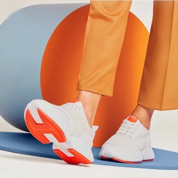 에르메스 남/녀 화이트 스니커즈 - Hermes Unisex White Sneakers -… - 1