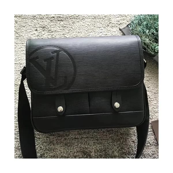 Louis Vuitton Epi Mens Messenger Cross Bag,11.3cm/… - 1