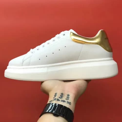 Alexander McQueen 2018 Oversol Sneakers Gold -알렉산더… - 1