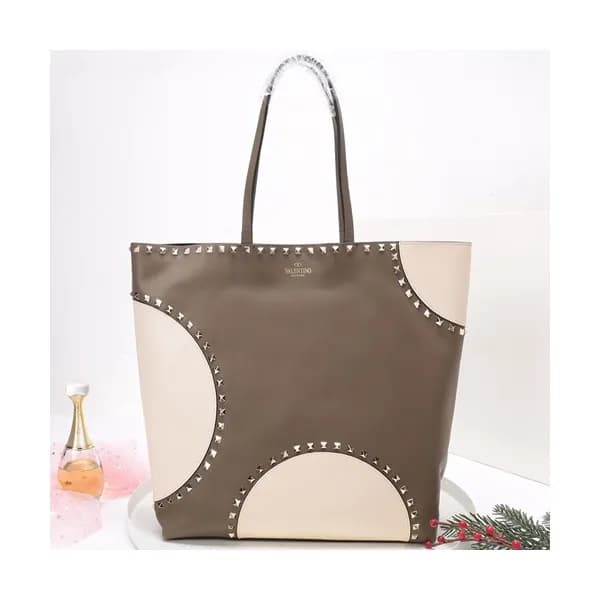 Valentino 2019 Leather Rockstud Tote Shoudler Shop… - 1