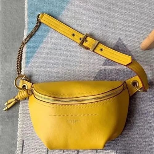 Givenchy 2019 Whip Leather Shoulder Bag / Belt Bag… - 1
