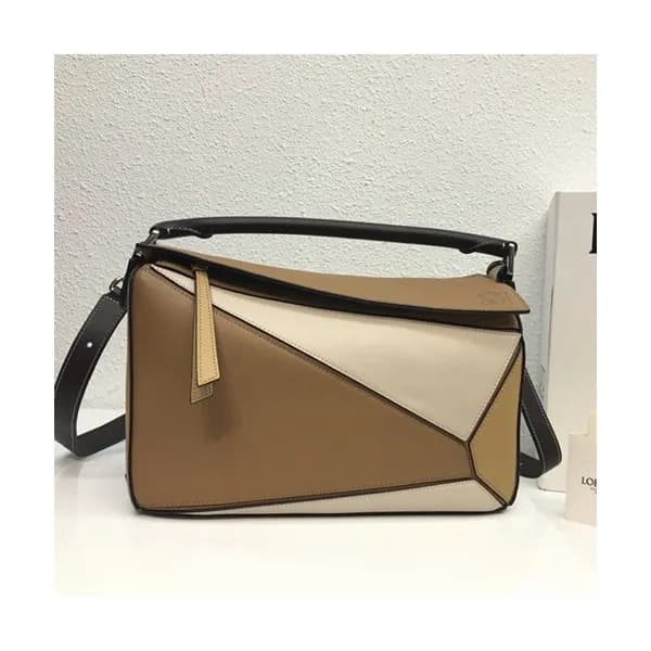 Loewe 2019 Puzzle Medium Shoulder Bag, 29CM - 로에베 … - 1