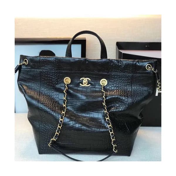 Chanel 2019 Leather Women Tote Shoulder Shopper Ba… - 1