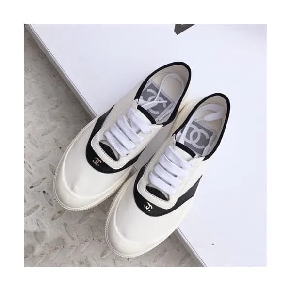 Chanel 2019 Ladies Canvas Sneakers - 샤넬 2019 여성용 캔… - 1