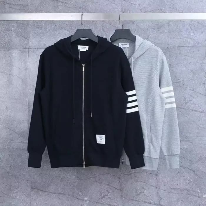 [톰브라운]Thom browne 2024 Mens Casual Logo Training C… - 1