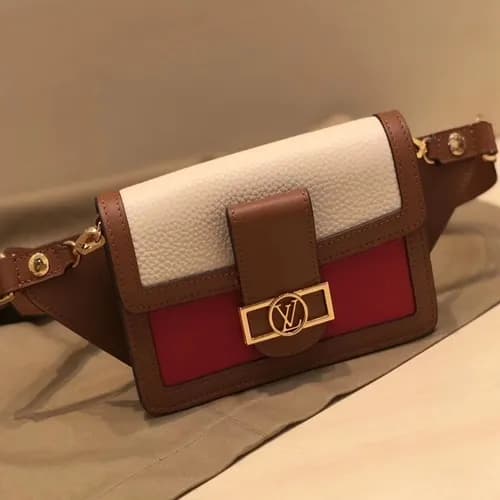 Louis Vuitton 2019 Dauphine Bumbag,20cm - 루이비통 201… - 1
