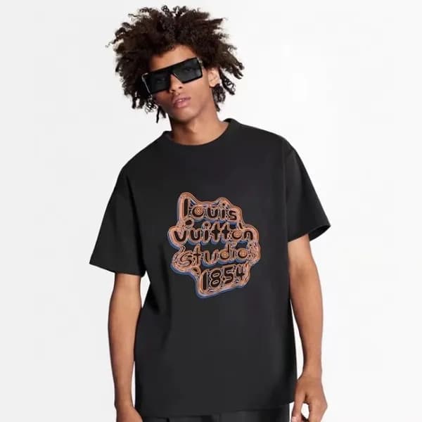 루이비통 남성 블랙 크루넥 반팔티 - Louis vuitton Mens Black Shor… - 1