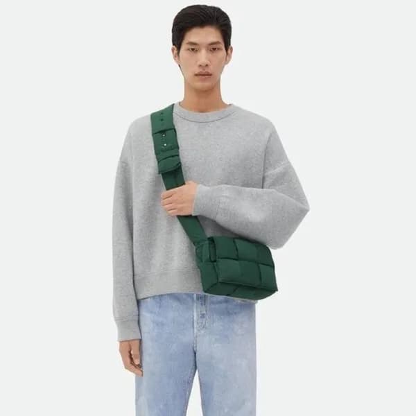 보테가베네타 남/녀 스몰 패디드 테크 카세트 - Bottega veneta Unisex S… - 1