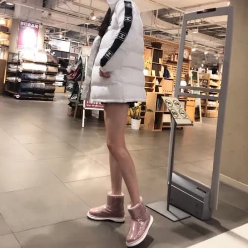 Chanel 18ss Ladies Coco Neige Winter Walker Boots … - 1