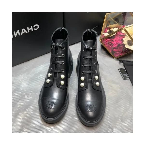 Chanel 2019 Ladies Leather Boots - 샤넬 2019 여성용 레더 … - 1
