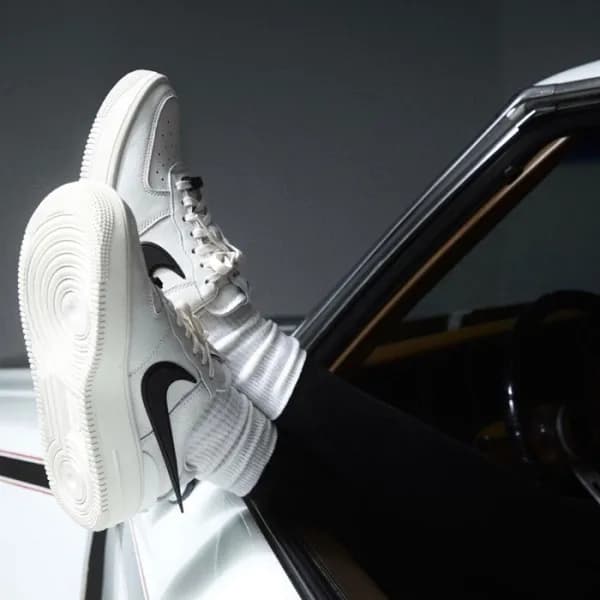 엠부시*나이키 남/녀 화이트 스니커즈 - Ambush*Nike Unisex White Sn… - 1