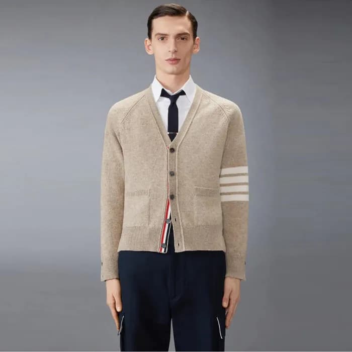 톰브라운 남성 브이넥 가디건 - Thom Browne Mens V-neck Cardigan… - 1