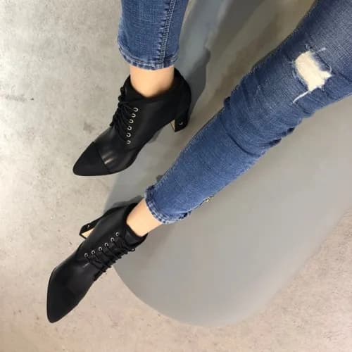 CHANEL 2018 LADIES LEATHER BOOTIE - 샤넬 레더 부티 CNL00… - 1