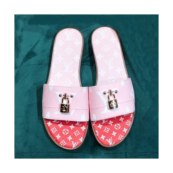 Louis Vuitton 2019 Womens Initial Logo Lock it Sli… - 1