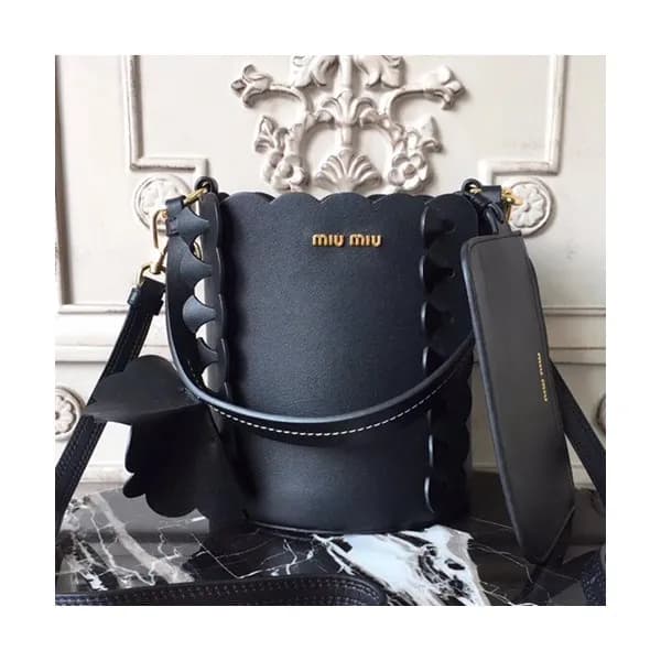 MiuMiu 2019 Bucket Shoulder Cross Bag,18cm - 미우미우 … - 1