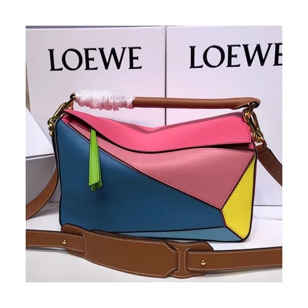 Loewe 2019 Puzzle Medium Shoulder Bag, 29CM - 로에베 … - 1