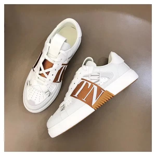 발렌티노 남/녀 트렌디 골드 스니커즈 - Unisex Gold Sneakers - val0… - 1