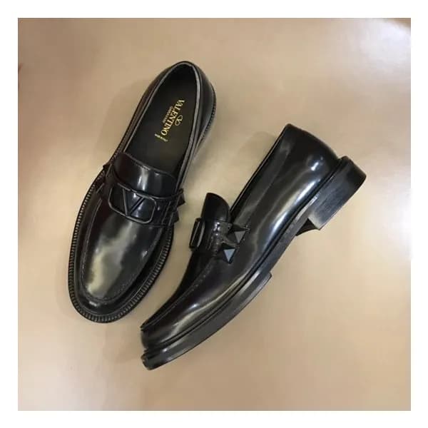 발렌티노 남성 블랙 로퍼 - Valentino Mens Black Loafer - val4… - 1
