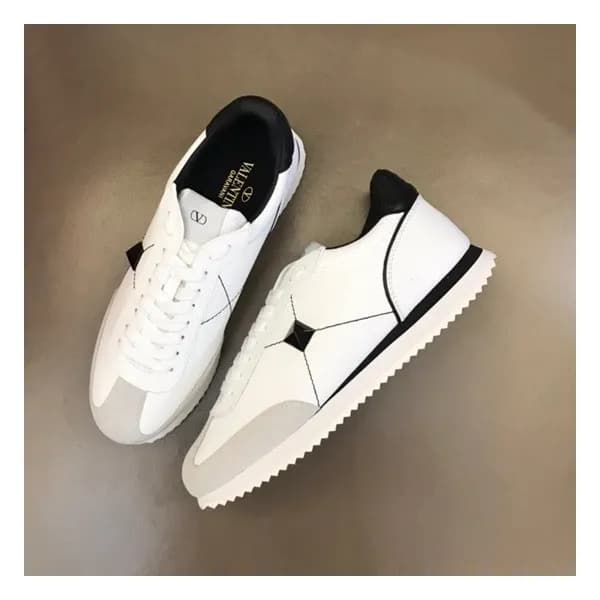 발렌티노 남성 모던 블랙 스니커즈 - Valentino Mens Black Sneakers… - 1
